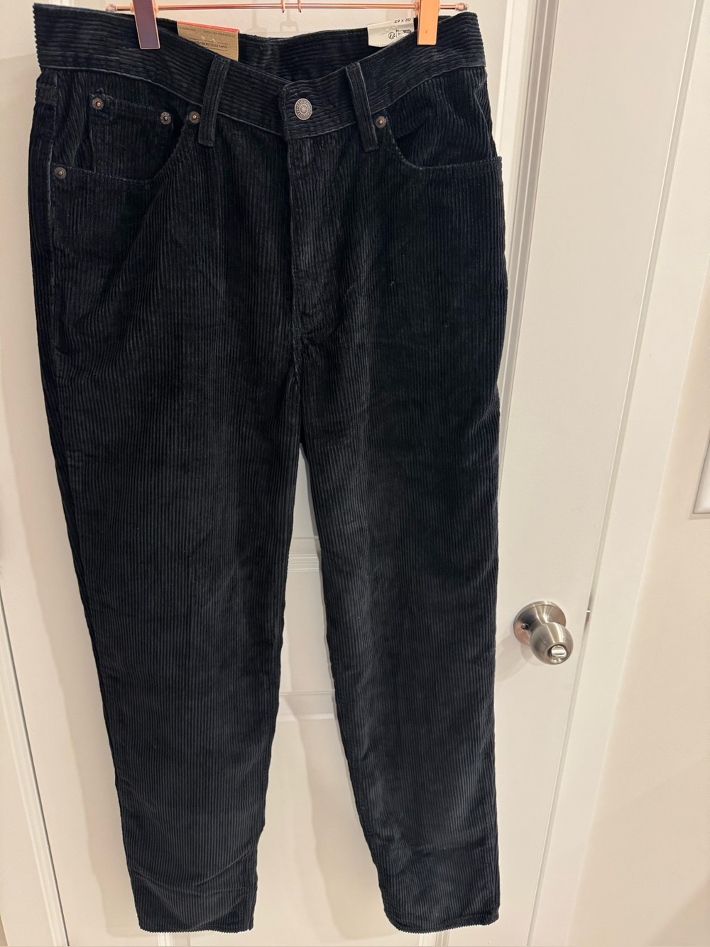 NWT Levi’s High Waisted Mom Jeans Black Corduroy 29x30 A35061841